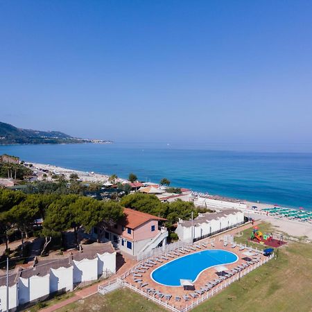 Villaggio Residence Emmesse Zambrone Buitenkant foto